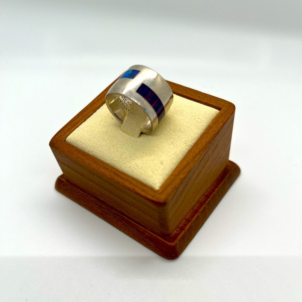 Silver & opal ring size 6